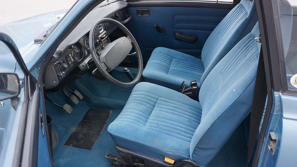 Saab 96 V4 Jubileum har i samma familj sedan 1980. Foto: Bilweb Auctions