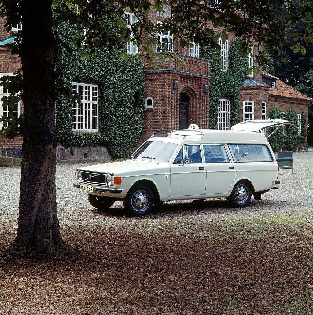 Volvo 145 Express Taxi