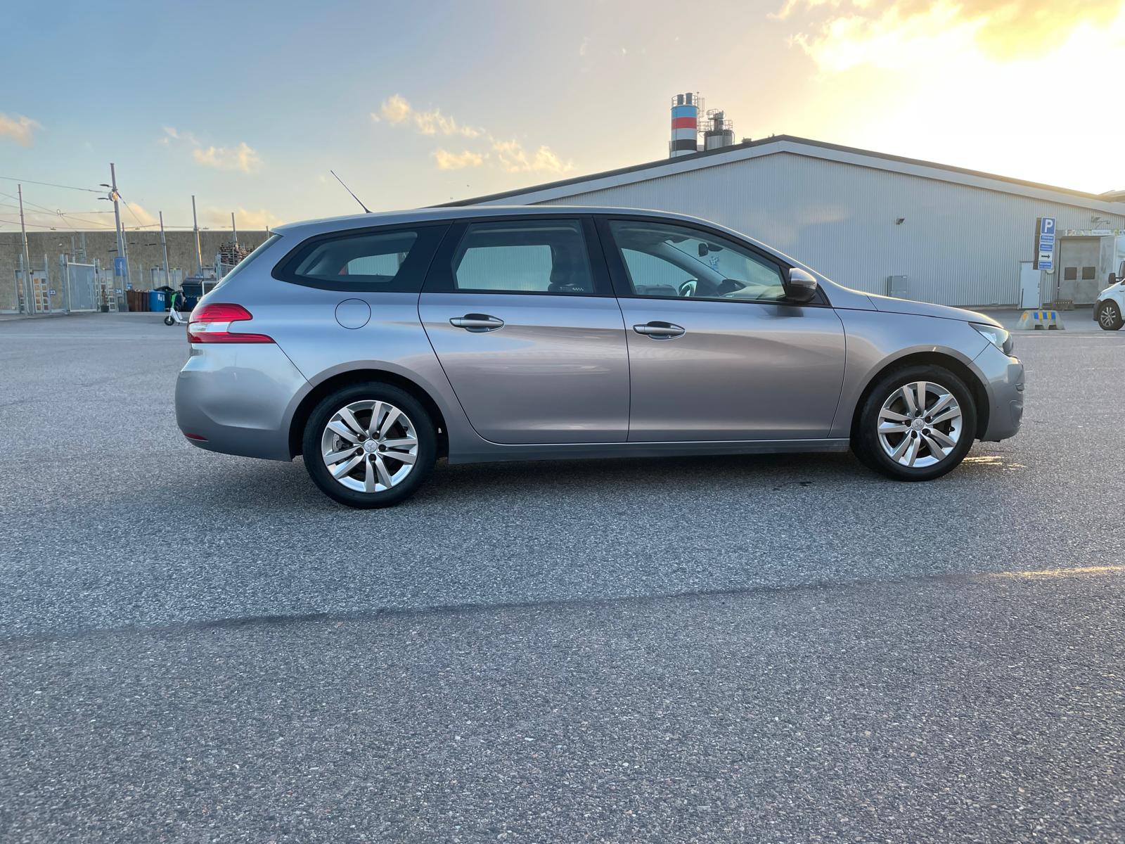 Peugeot 308 2015, bild 6/10