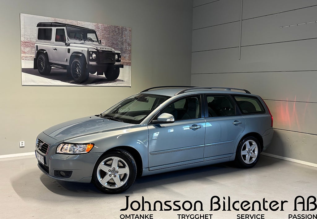 Volvo V50 2.0D Powershift Momentum 1 ägare Kamrem bytt Drag 136hk