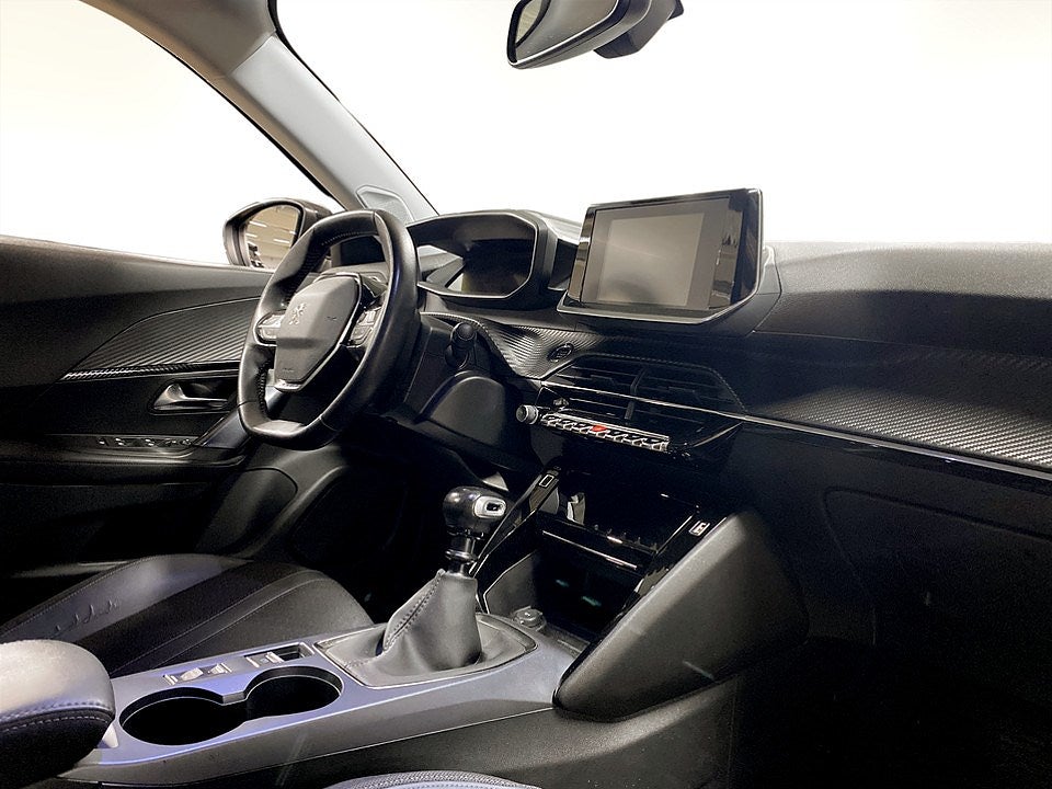 Bild på Peugeot 2008 Allure 1.2 PT 130hk - B-KAMERA, CARPLAY