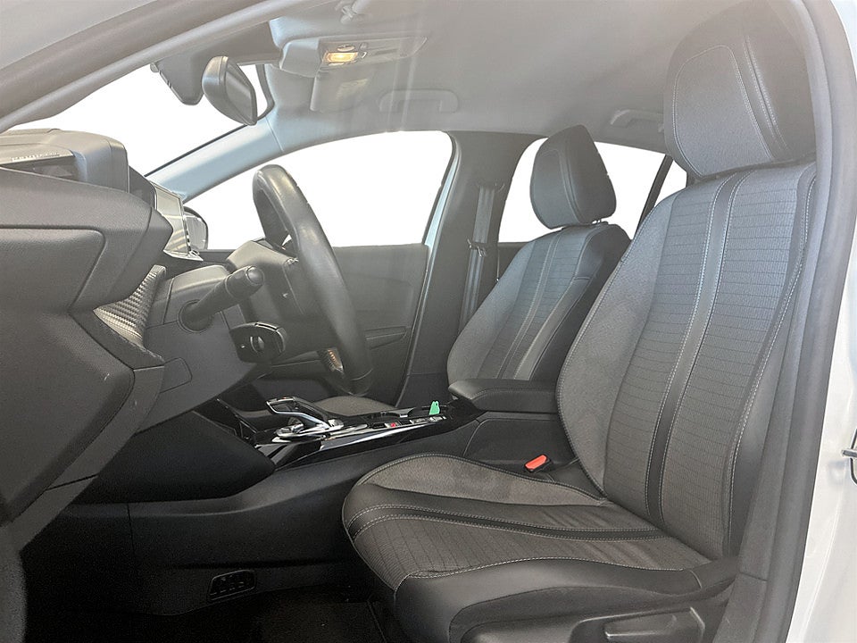 Bild på Peugeot e-208 Allure 50 kWh 136hk Aut B-KAMERA FARTHÅLLARE
