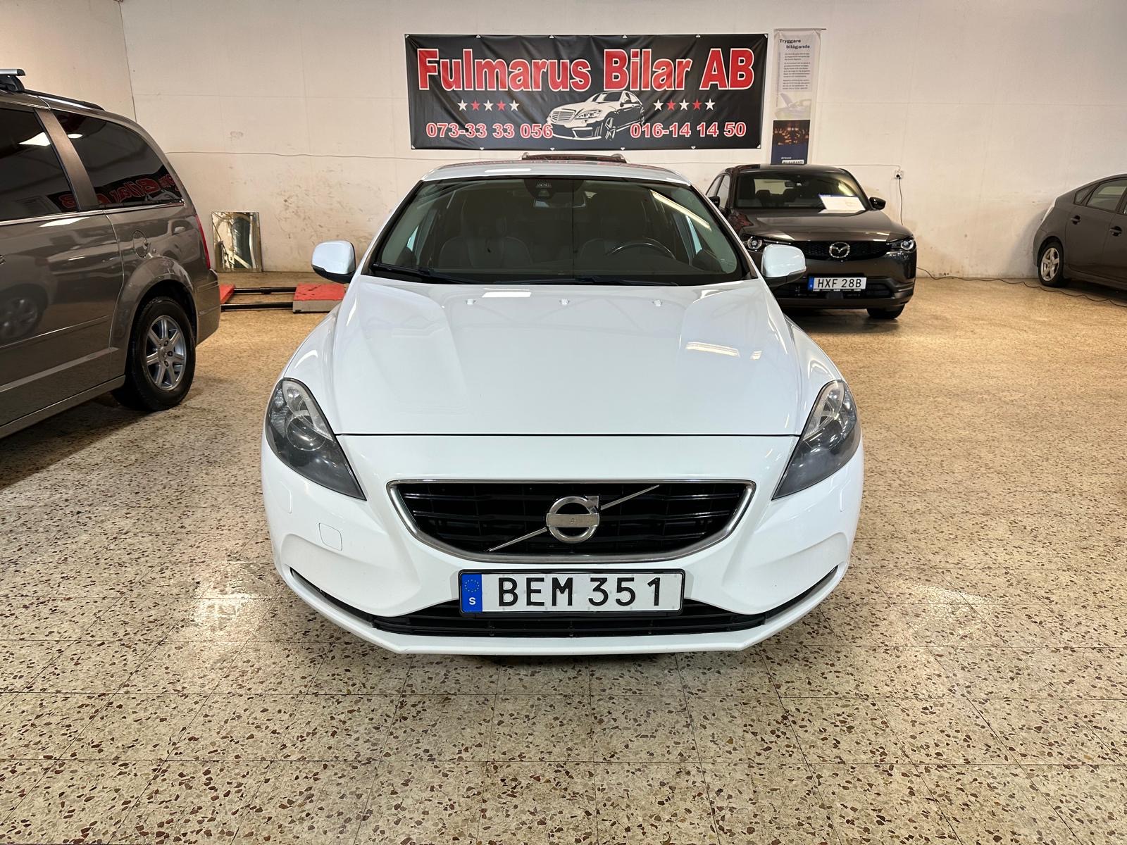 Volvo V40 2016, bild 2/47