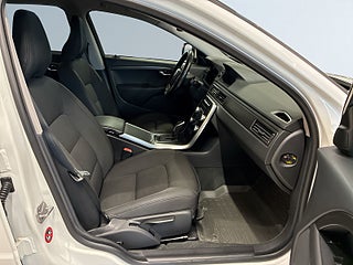 Volvo XC70 D4 AWD Momentum Dragkrok Dvärm Navigation Rattvärme S&V
