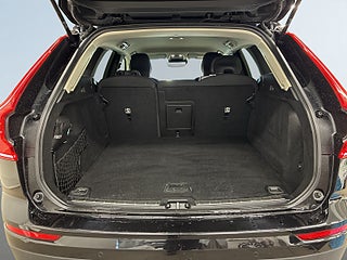 Volvo XC60 B4 AWD Geartronic Momentum S&V/Psens/Drag/Navi/Rattvärm – bild 12