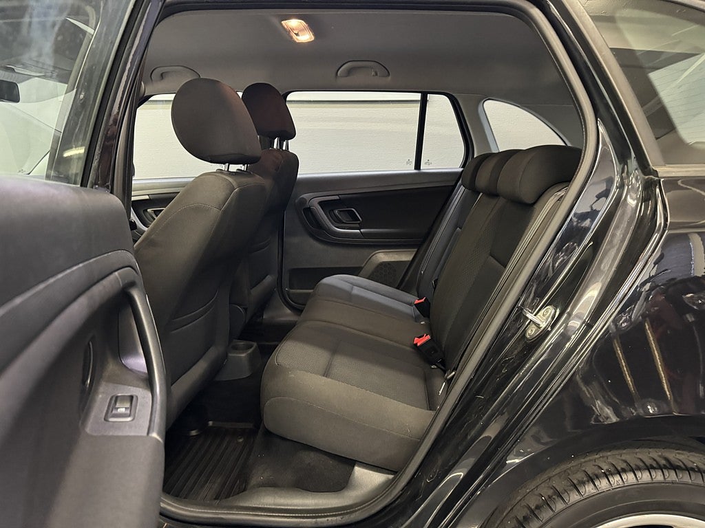 Skoda Fabia Kombi 1.2 TSI Elegance | Nybesiktad | P-sensor | Drag