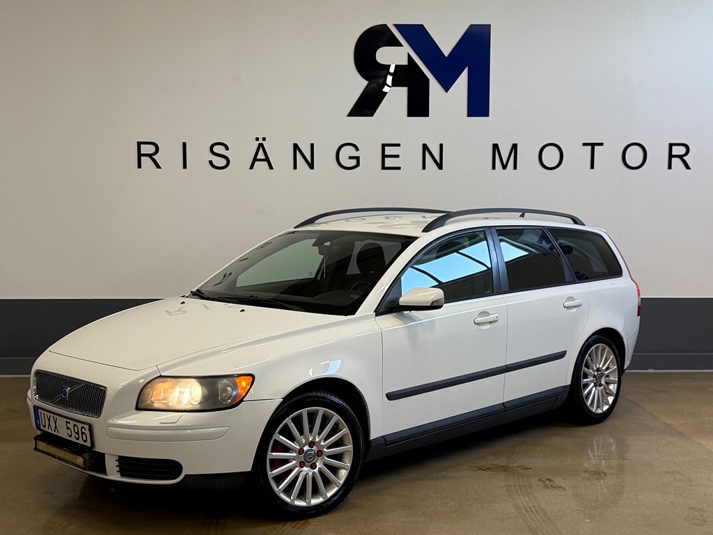 Volvo V50 2.4 Automatisk, 140hk, 5växlar Ny Besiktad // Ny Servad