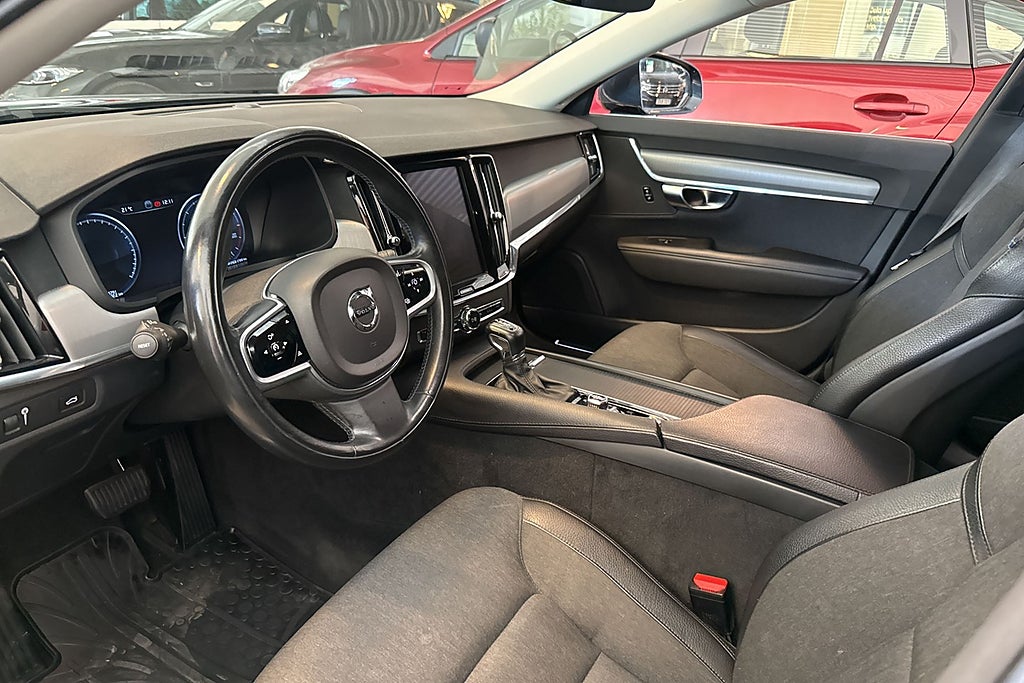 Volvo V90 D4 AWD Geartronic Momentum Kamera Drag Värmare Navi miniatyr 6