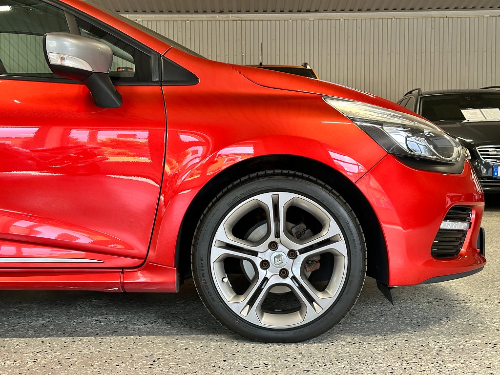 Renault Clio 1.2 TCe EDC GT SPORT Ny bess Nyservad GPS Sportstolar