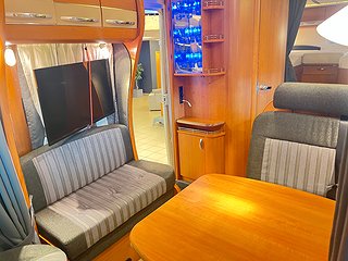 Husbil-halvintegrerad Hobby D 690 GELC 12 av 29