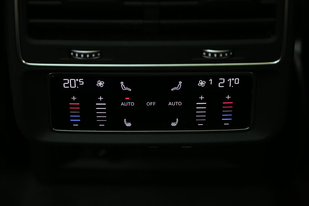 Audi RSQ8 600hk Massage B&O Sportavgas 23" Drag Nybilsgaranti 2025