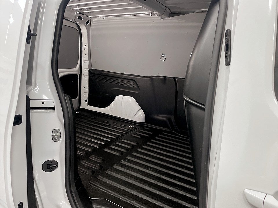 Bild på Peugeot e-Partner PRO+ Electric 50kWh L2 - DEMO