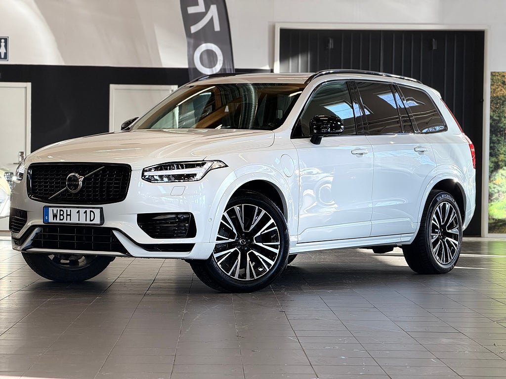 Volvo XC90 T8 Recharge AWD / Ultra Dark / 7 Säten / Panorama /