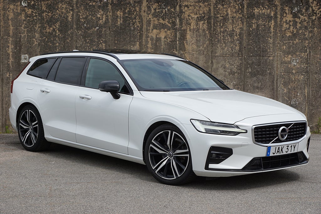 Volvo V60 D3 150hk R-Design|Pano|360°|19”|Chrystal Pearl|SE SPEC|