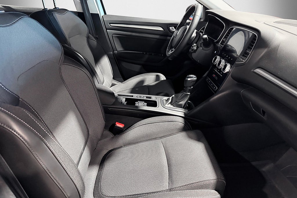 Renault Mégane Sport Tourer 1.3 TCe 140hk Equilibre P-Sensorer Moms 2023