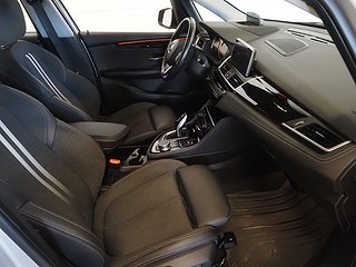 Minibuss BMW 220 11 av 22