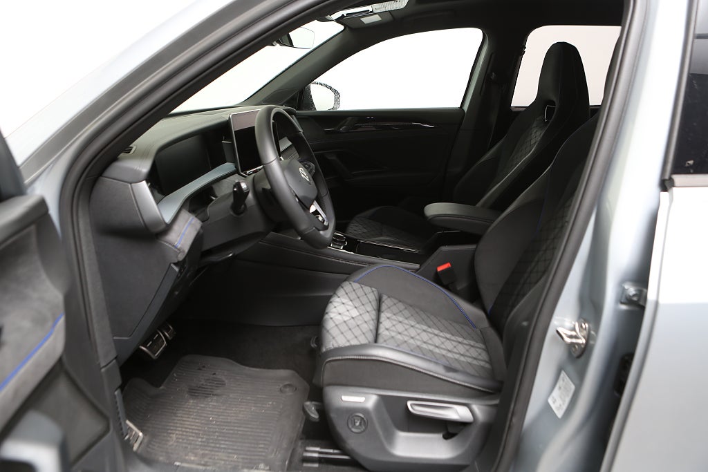 Volkswagen Tayron 2,0 TDI 4M R-Line 7-Sits Värme Drag VAT 2025