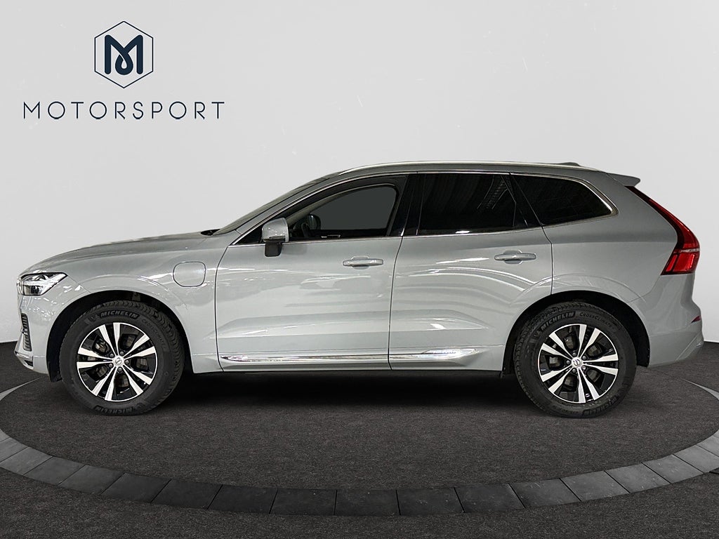 Volvo XC60 Recharge T6 AWD Core Edition DRAG Pano Navi Backkamera bild 3