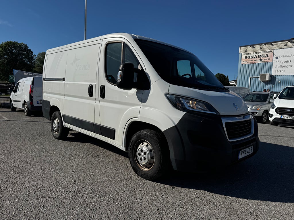 Peugeot Boxer Van 330 2.0 BlueHDi Leasingsbar 3 sits DragkrokEuro 6