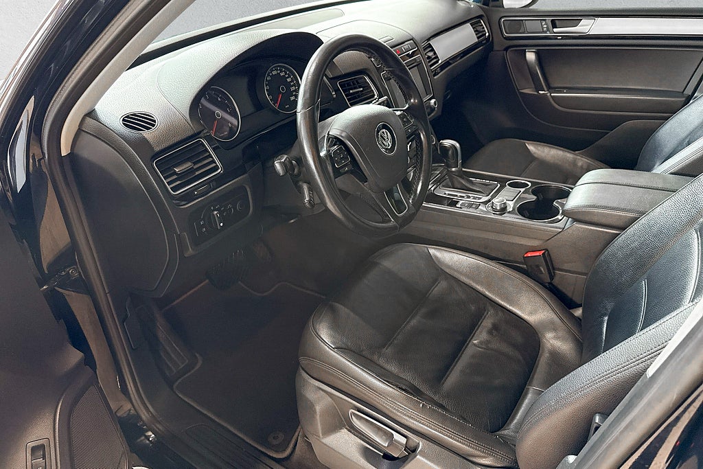 Volkswagen Touareg 3.0 V6 TDI DPF BMT 4Motion R-Line B-Kamera  2-ägare