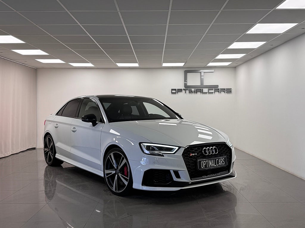Audi RS3 Sedan 2.5TFSi Q Facelift 400HK Black Edt. B&O RS-Avgas