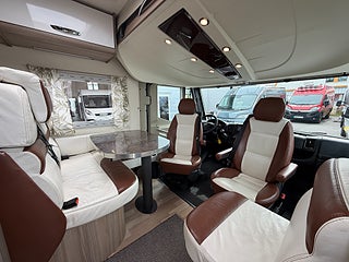 Husbil-integrerad Chausson EXALTIS 7018 (150HK) Queensbed + hyttsäng! ALDE vattenburen! 2 av 21