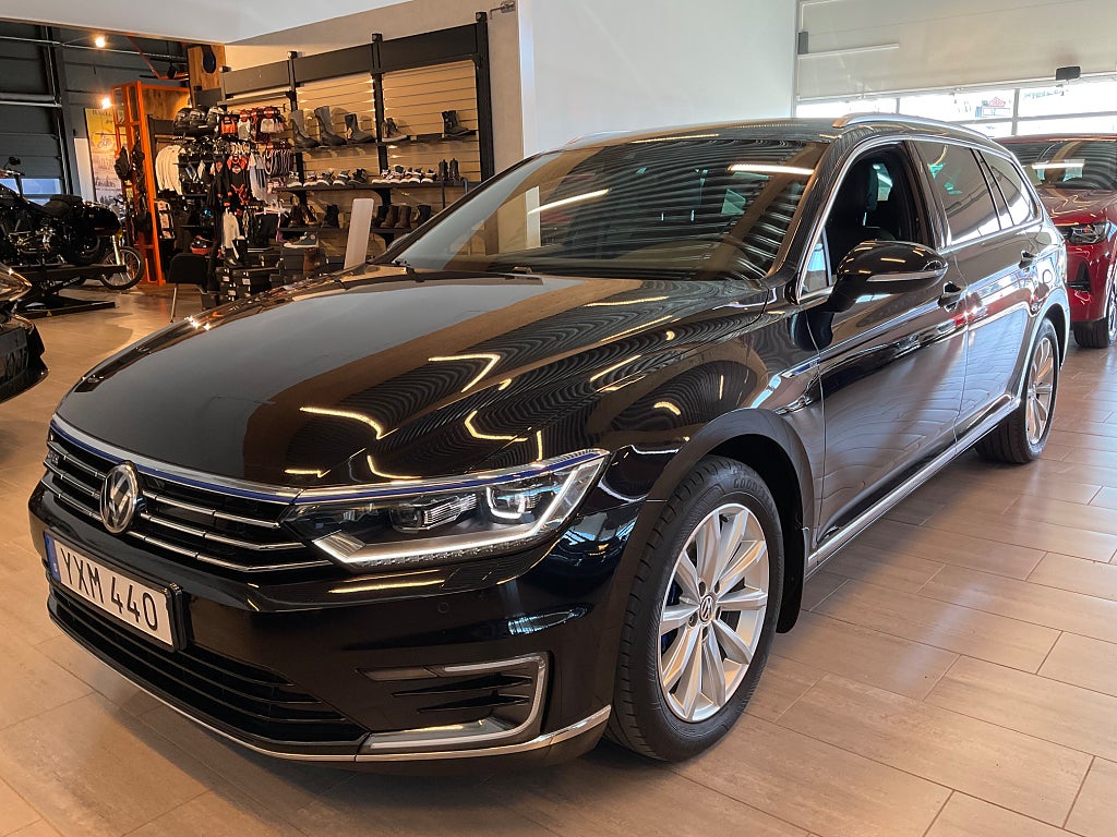 Volkswagen Passat Variant GTE 1.4 218hk Plug-in hybrid Kamera S&V-Hjul