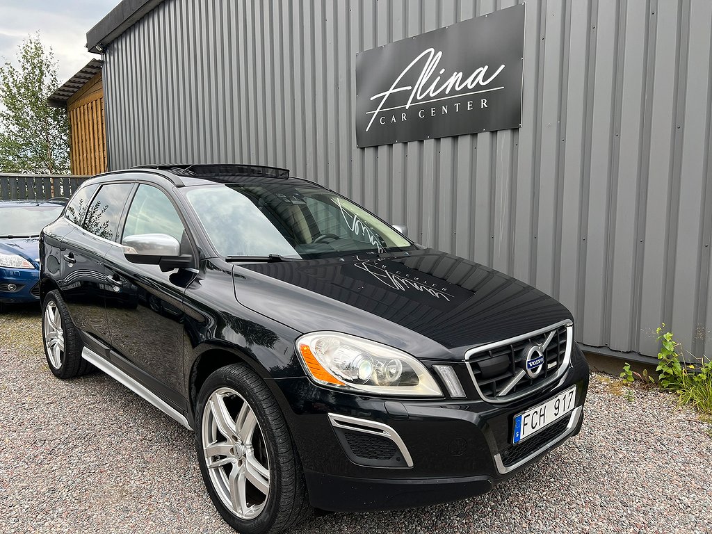 Volvo XC60 D5 AWD 205hk Momentum R-Design Pano Drag Kamera