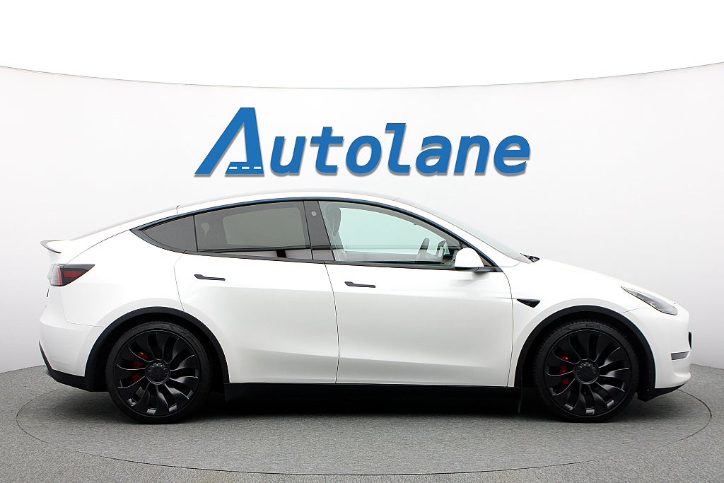 Tesla Model Y Performance 534hk Drag AWD