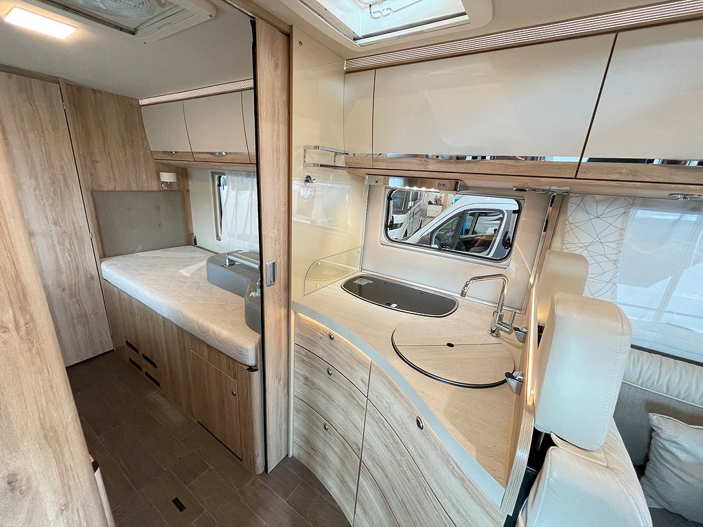 Eura Mobil Profilia RS 730 EB /ALDE/Solcell/L-bädd/Badrum bak - Eura Mobil