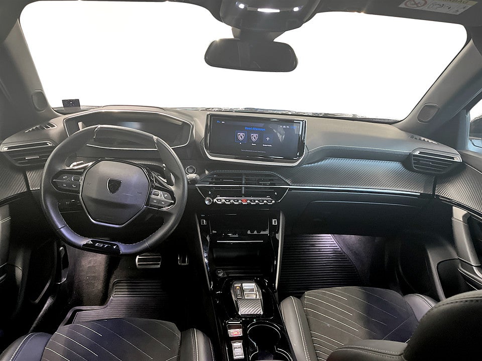 Bild på Peugeot 2008 GT Hybrid 145hk Aut ELSTOL B-KAMERA CARPLAY