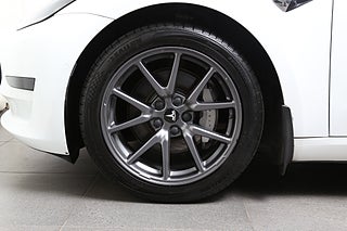 Sedan Tesla Model 3 9 av 24
