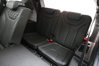 SUV Hyundai Santa Fe 13 av 23