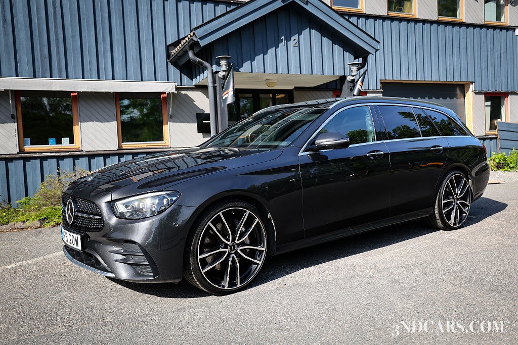 Mercedes-Benz E 400 T d 4MATIC 9G AMG Line Premiumplus Panorama mm