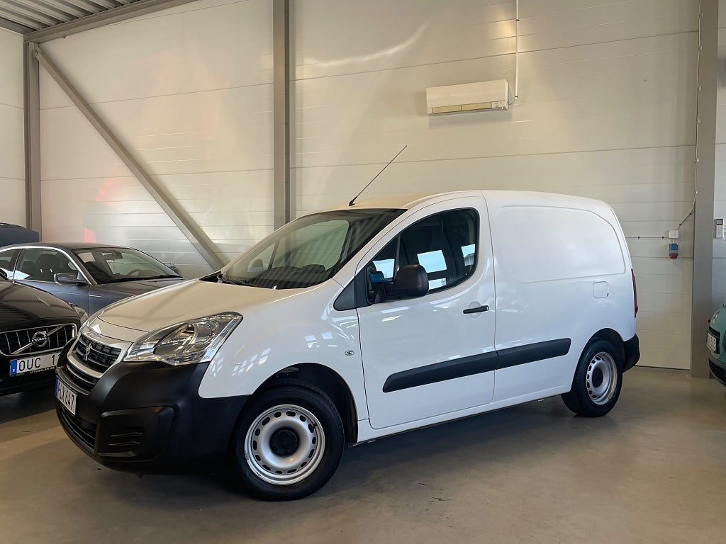 Peugeot Partner Skåpbil 1.6 BlueHDi Euro 6 2-Ägare Nybesiktad CarPlay 