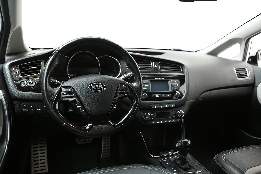 Kia Ceed 1,6 CRDi Business Aut Skinn B-kamera Motorv Drag 2015