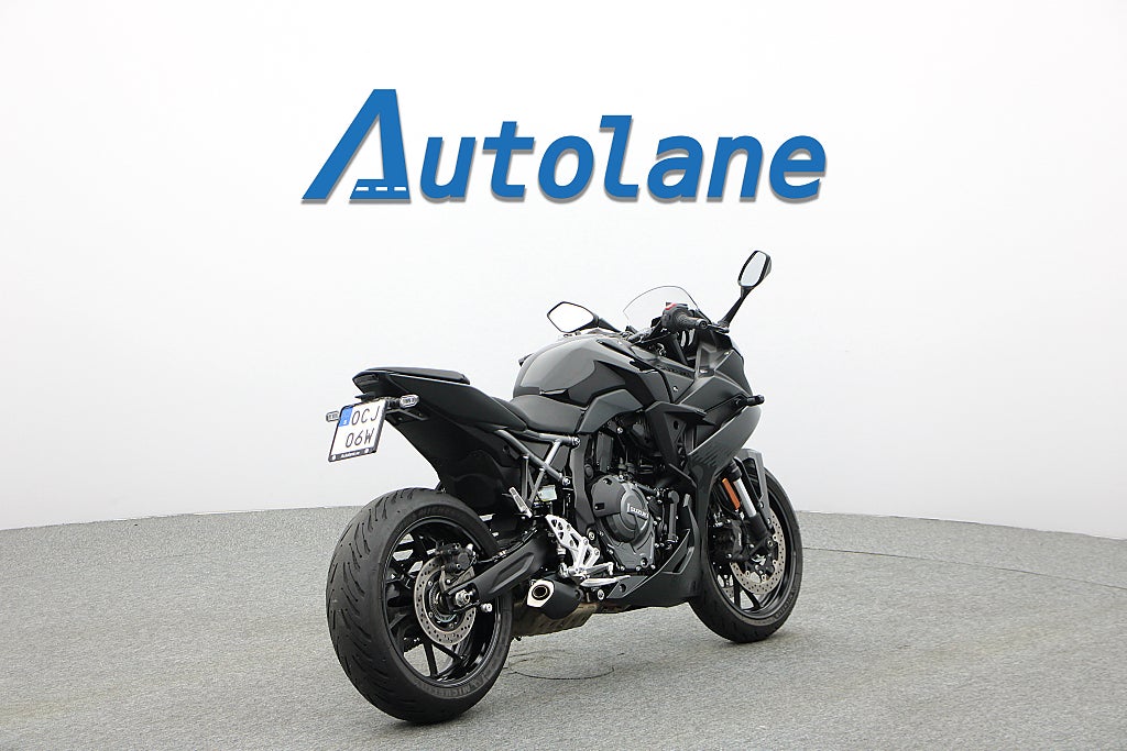 Suzuki GSX-8R *Nyservad Quickshifter