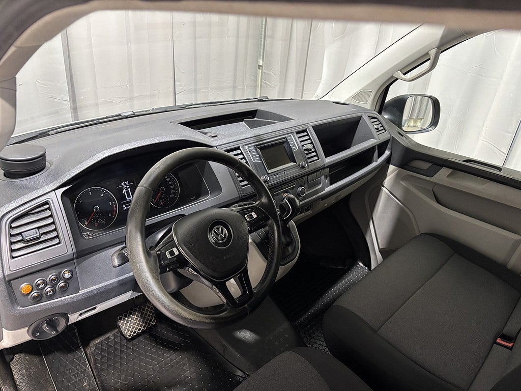 Volkswagen Transporter T30 2.0 TDI BMT 4Motion BKam Drag Värmare Moms