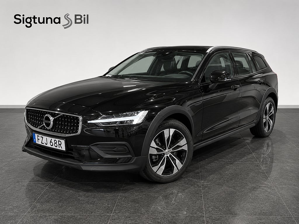 Volvo V60 Cross Country B4 AWD 197hk / Drag / Värmare / Backkamera / Moms