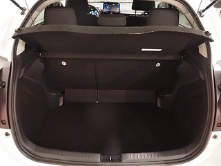 Halvkombi Toyota Yaris 23 av 23
