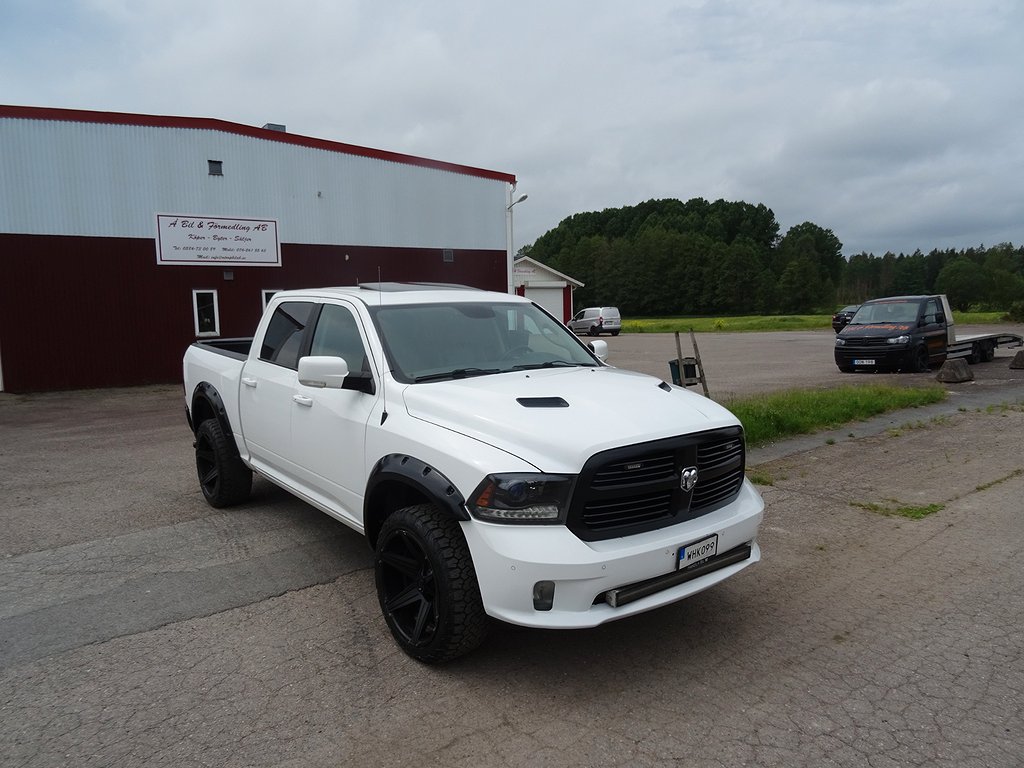 Dodge Ram 1500 5.7 V8 HEMI 22" Höjd Breddad Byte/Avbet 1700:-