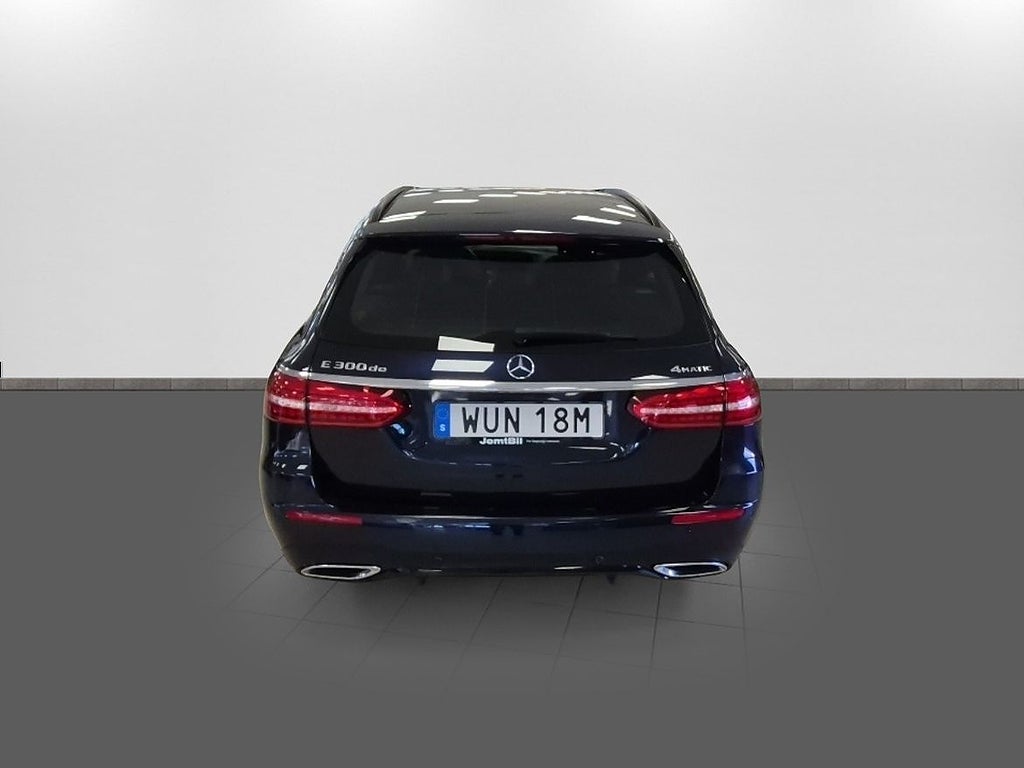 Mercedes-Benz E 300 T de 2022 - miniatyr 4