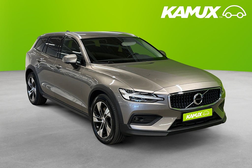Volvo V60 Cross Country B4 AWD Geartronic 197hk Värmare H/K Kamera Drag BLIS