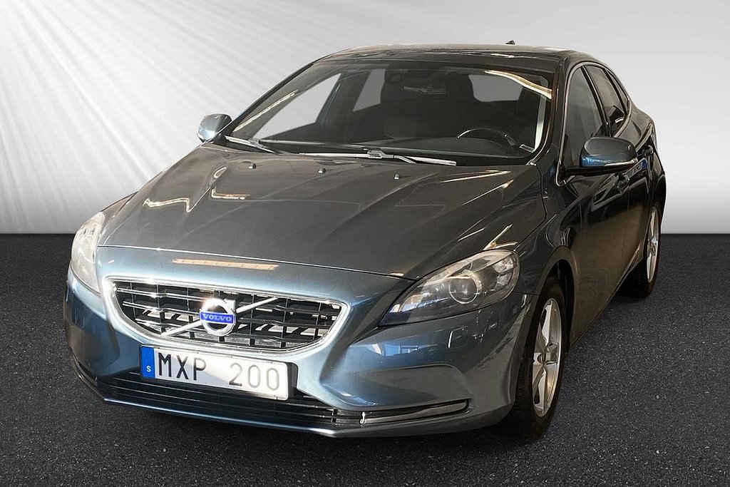 Volvo V40 D2 Momentum Dragkrok B-Kamera VOC