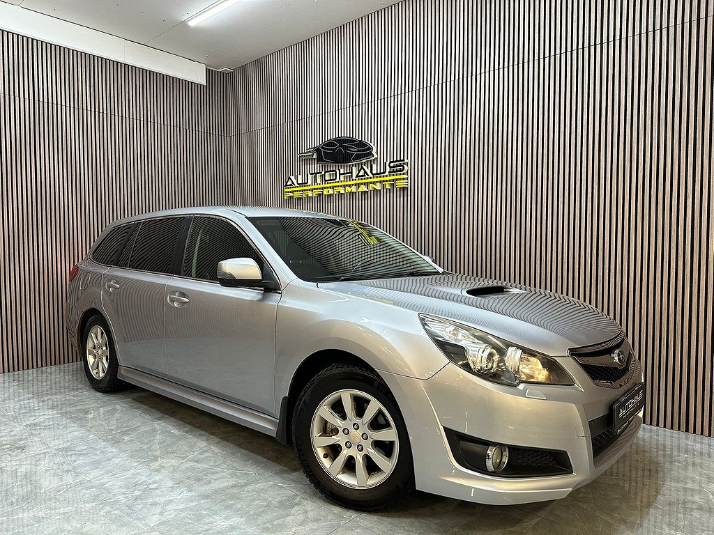 Subaru Legacy Wagon 2.0 4WD, Helskinn, Backkamera & Dragkrok