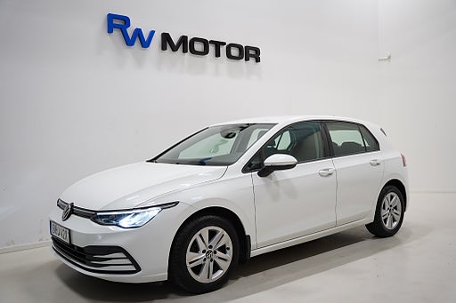 Volkswagen Golf 1.5 eTSI 150hk Cockpit B-kamera Dragkrok Navi Carplay