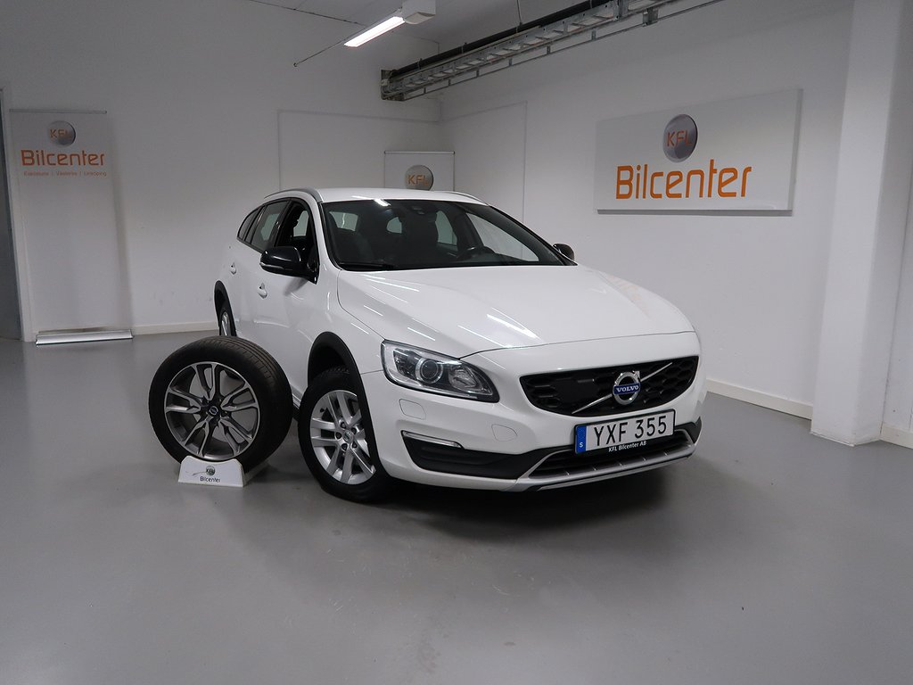 Volvo V60 Cross Country D3 Classic Summum V-Däck ingår Värmare-VoC-Skinn-Rattvärme-Elsto