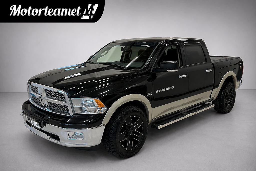 RAM 1500 Crew Cab 5.7 V8 HEMI 4x4 Spjäll Skinn Taklucka Drag