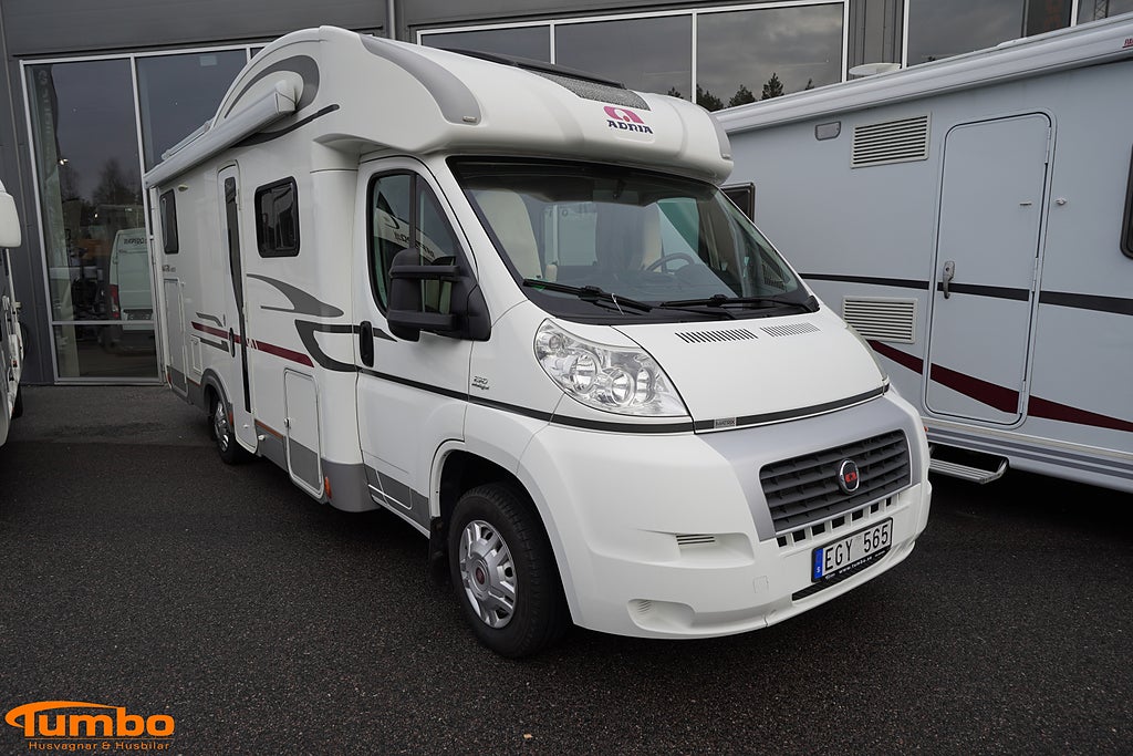 Adria MATRIX M 680 SP 130hk Cykelställ Ugn