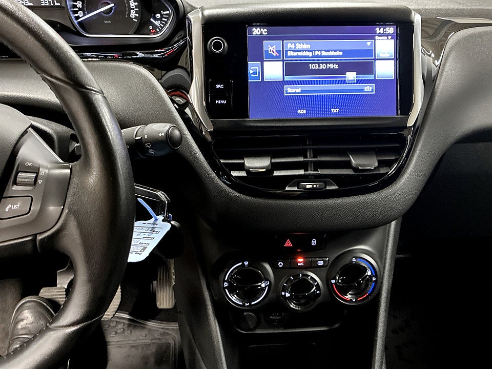 Bild på Peugeot 208 Active 1.2 PT 82hk LÅG SKATT! FARTHÅLLARE